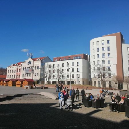 Apartman Viktoria Tuzla Exterior photo