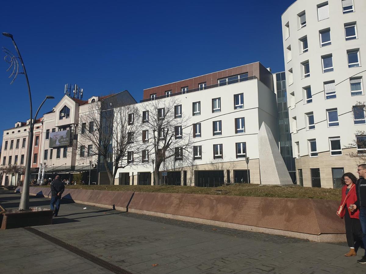 Apartman Viktoria Tuzla Exterior photo