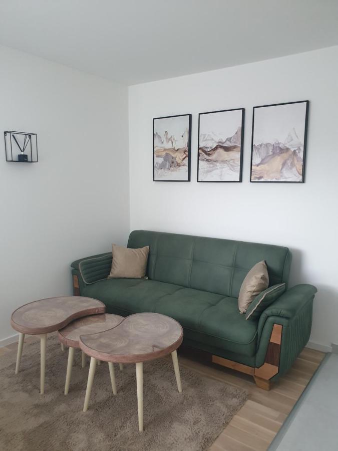 Apartman Viktoria Tuzla Exterior photo